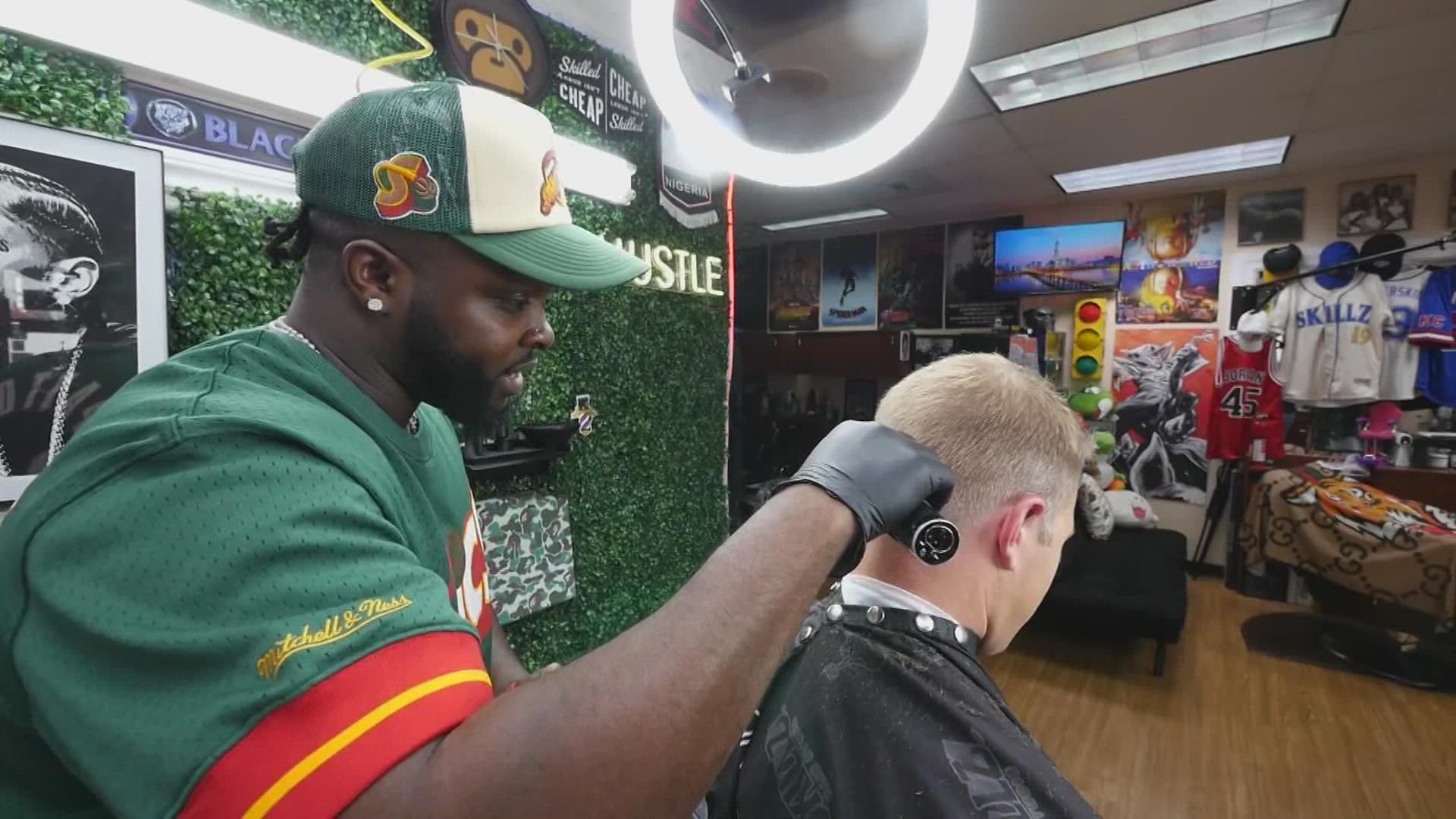 KING 5 anchor gets Mariners' logo shaved in head