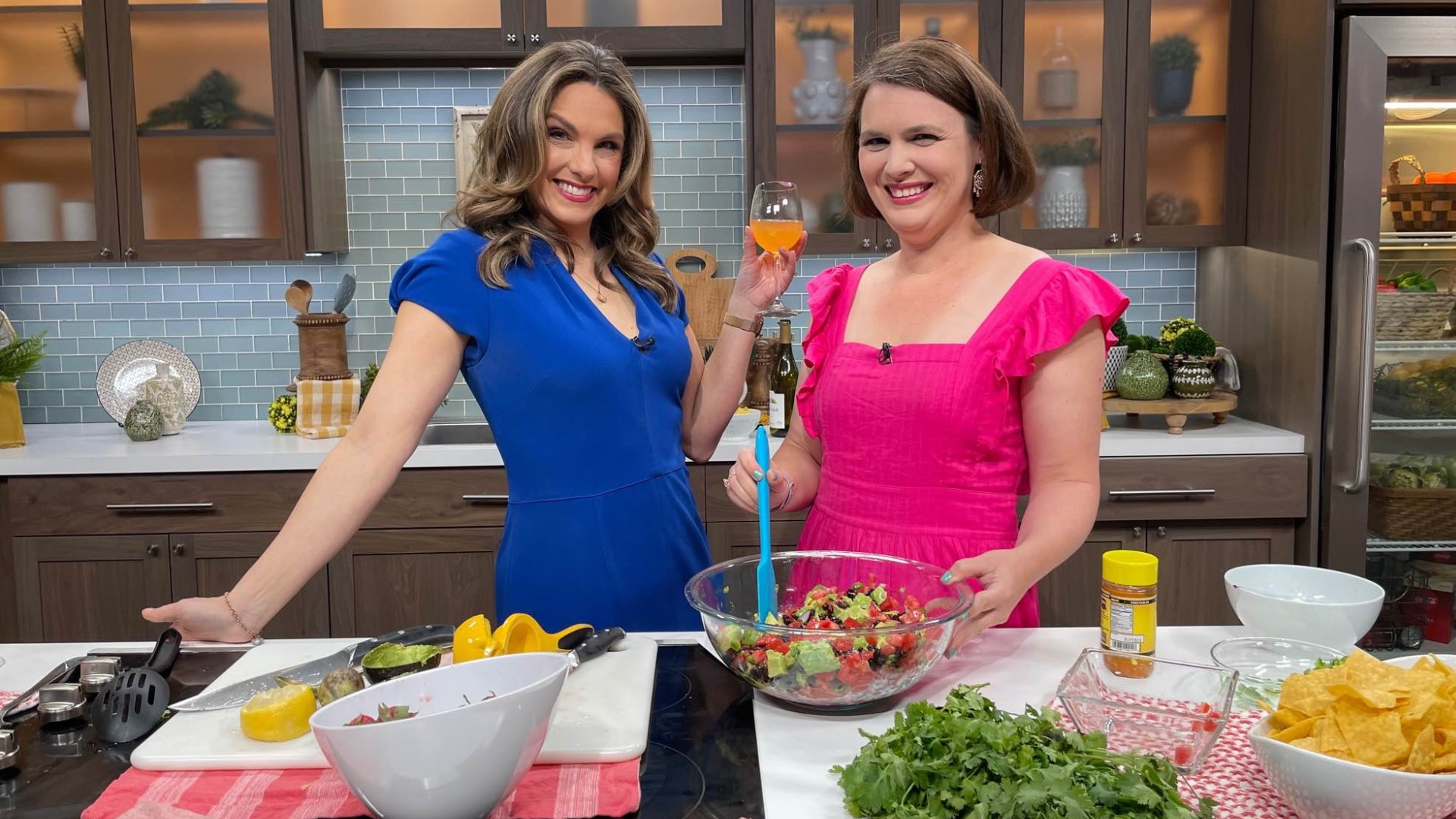 New Day producer Rebecca Perry taught Amity how to make her signature peach sangria, along with her corn and black bean salsa. #newdaynw