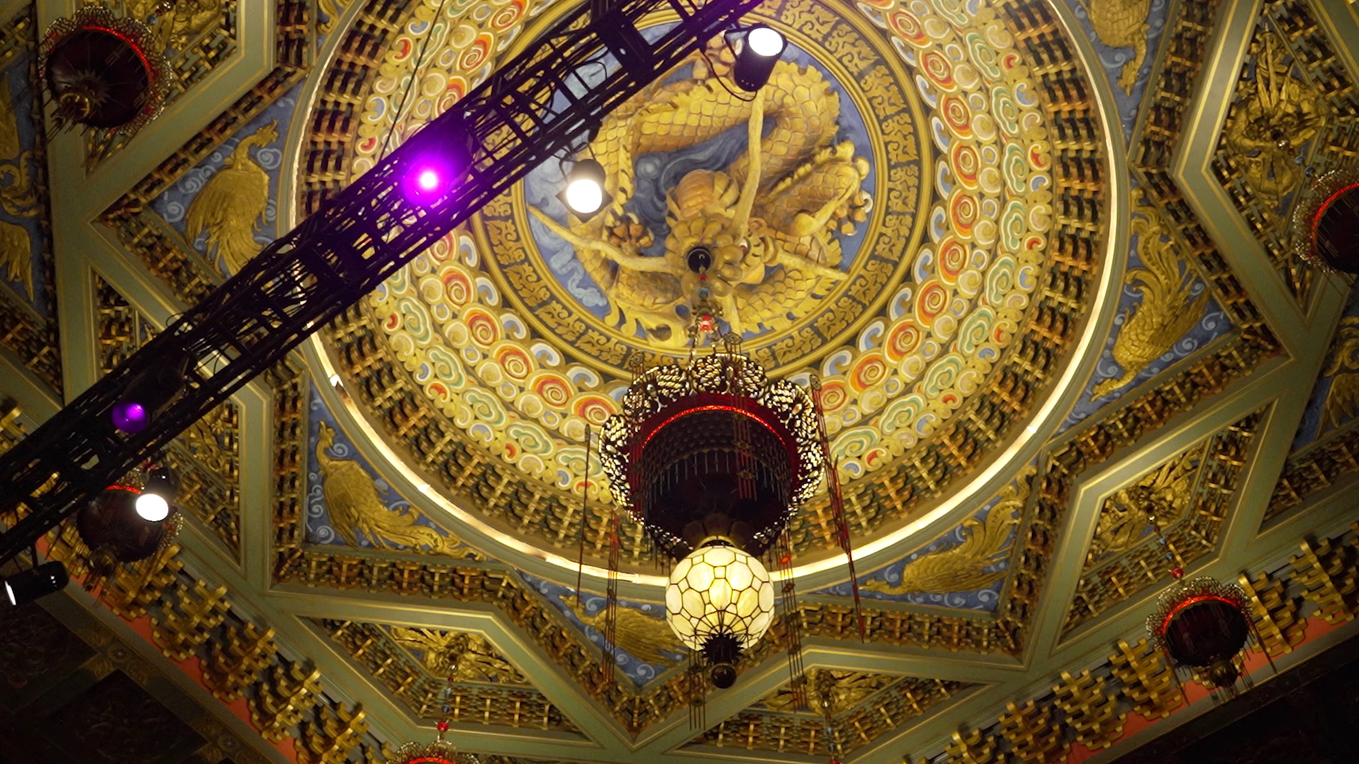 Hidden gems at Seattle's 5th Avenue Theatre | king5.com