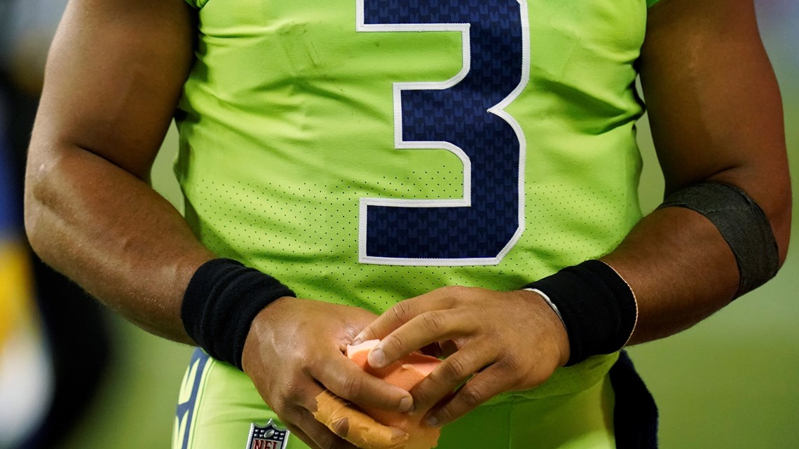 Seahawks QB Russell Wilson officially placed on IR after finger