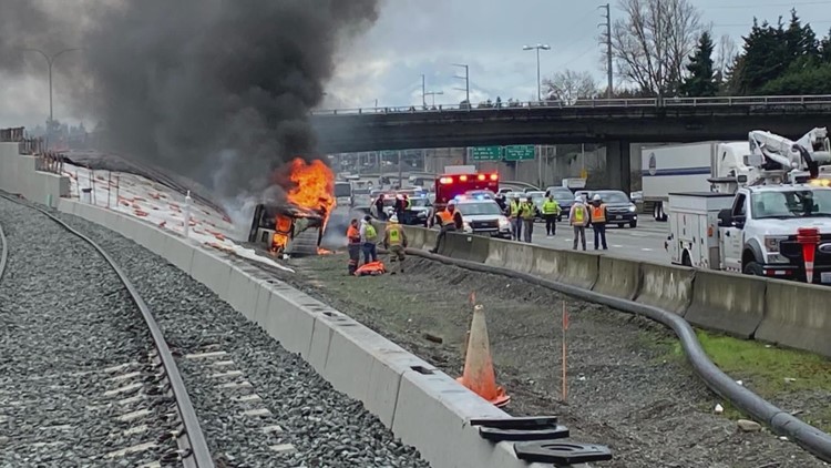 Workers honored for 'heroic' actions on I-5
