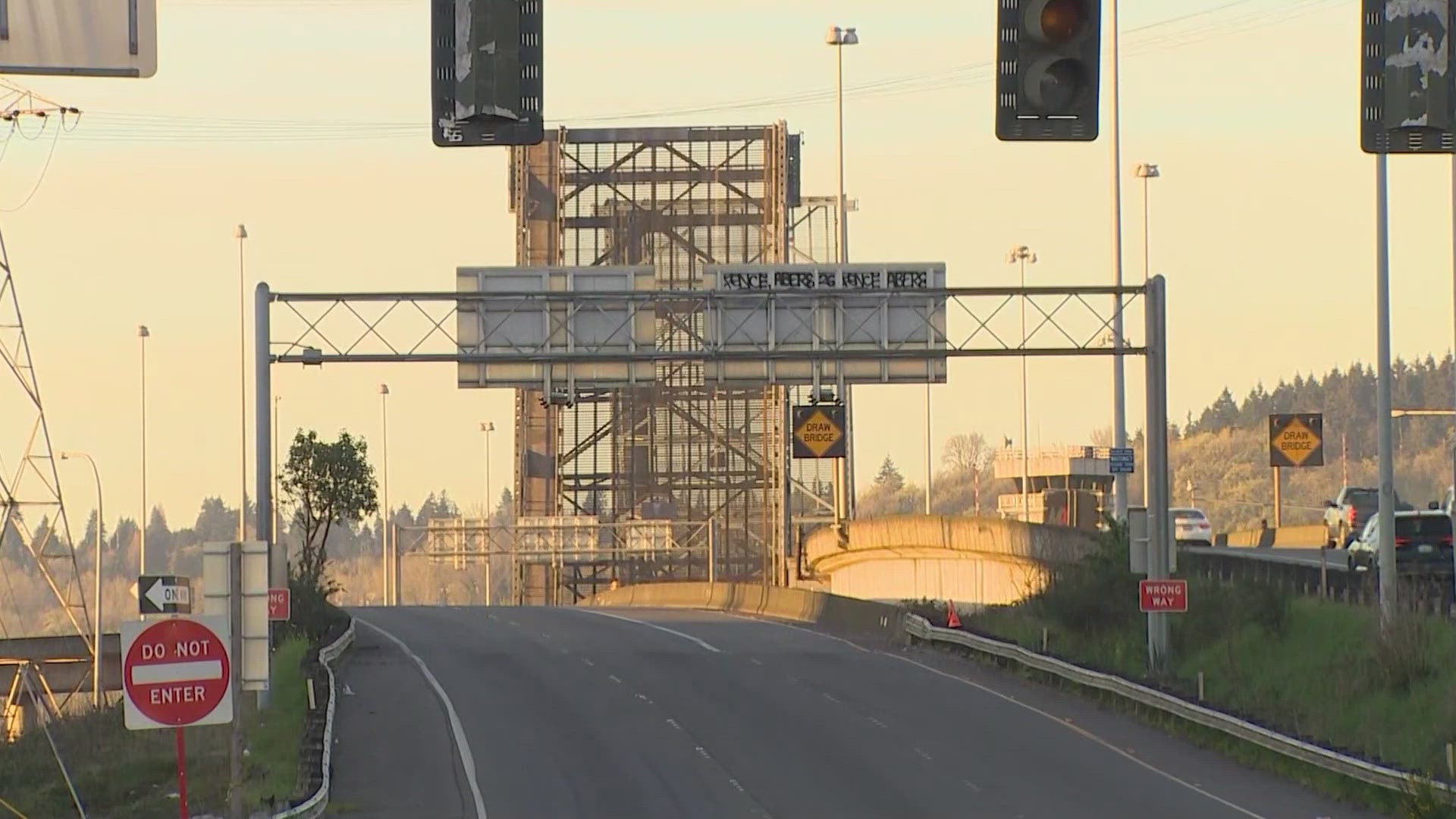 First Avenue South Bridge reopens after being stuck open nearly 4 hours ...