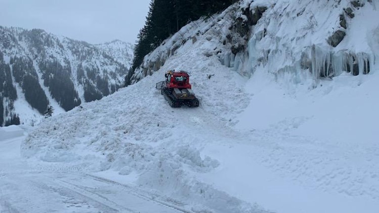 Stevens Pass closes again after reopening Thursday morning