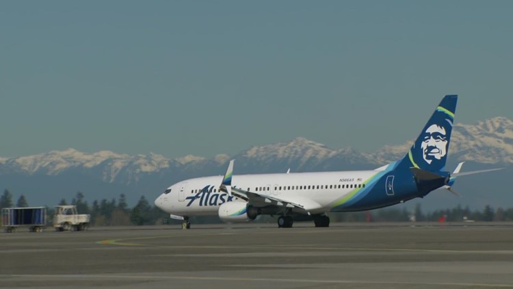 Alaska Airlines to hire 150 pilots, 1,100 flight attendants amid continued cancellations