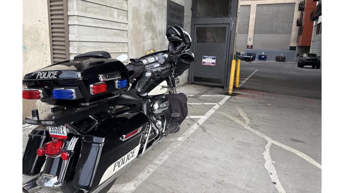 SPD: Man driving stolen car rams Seattle police vehicle, injuring 2 officers