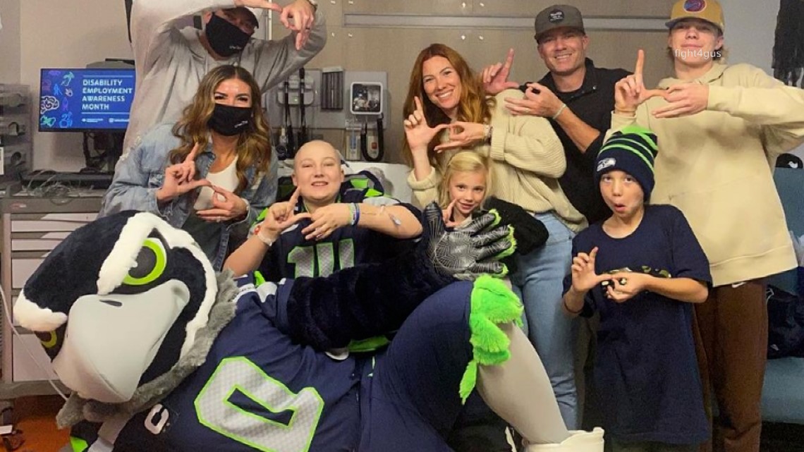 Young Seahawks fan inspired by team in Leukemia battle