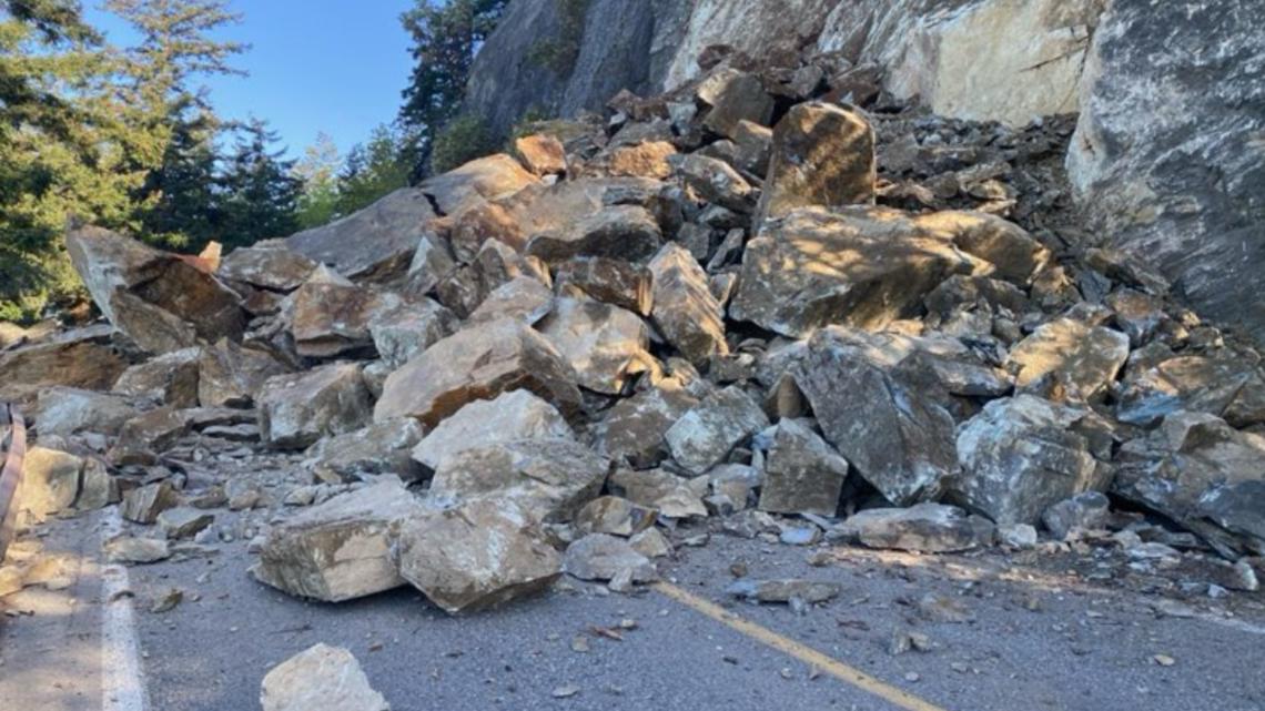 Chuckanut Drive fully blocked after rockslide with no estimated time for reopening