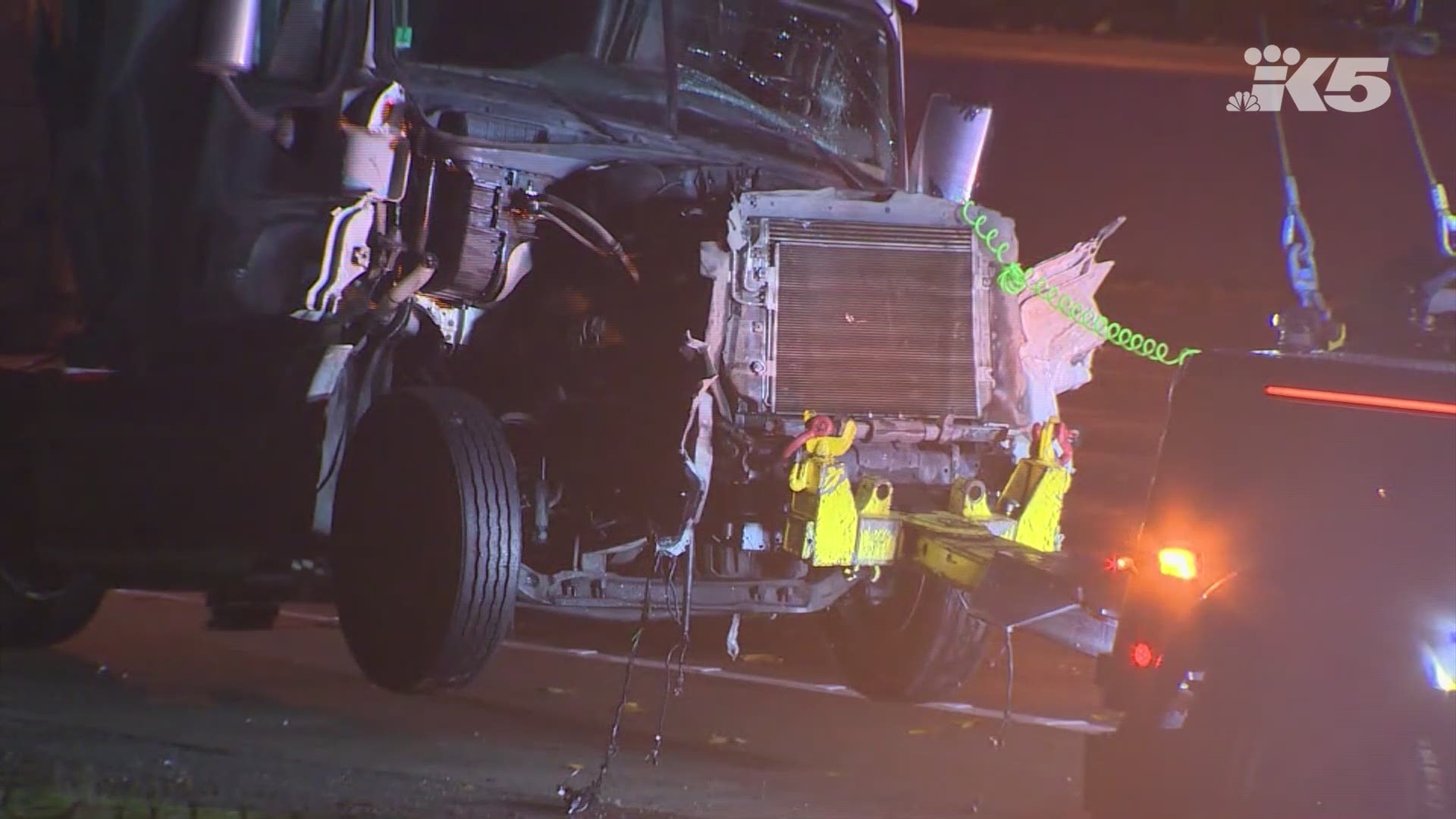 1 dead after 6vehicle crash on I5 in Everett