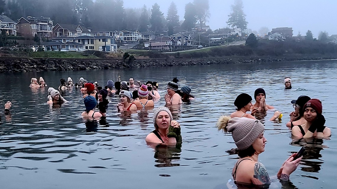 Puget Sound Plungers Celebrate The Healing Power Of Cold Water King5