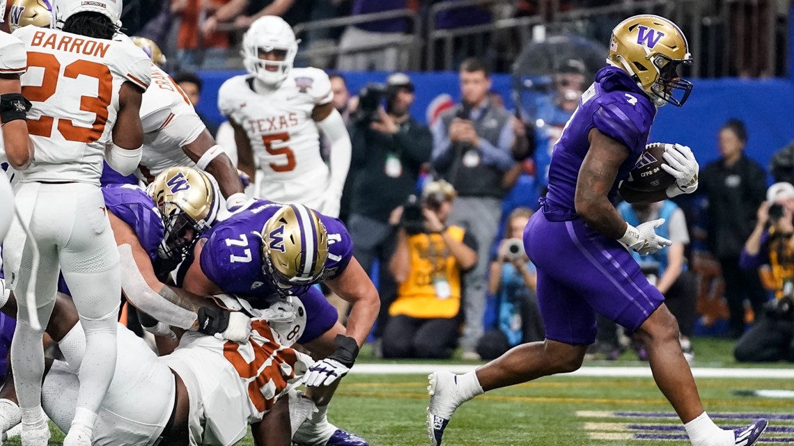 ESPN apologizes after woman flashes breast during Sugar Bowl | king5.com