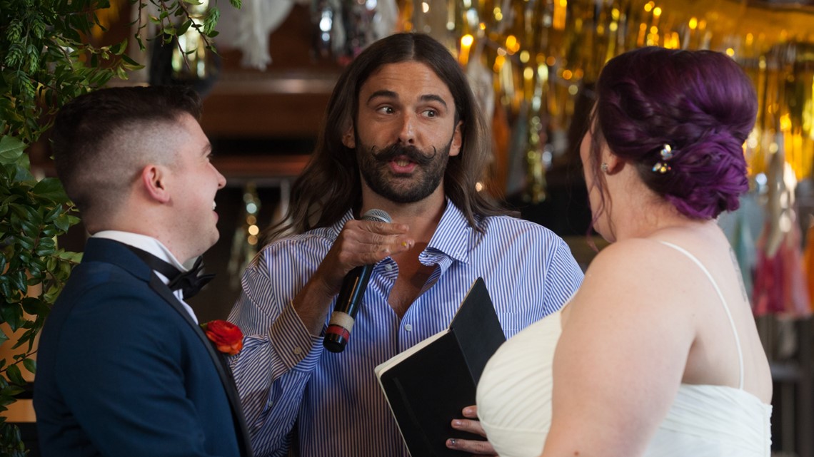 'Queer Eye' star Jonathan Van Ness officiates Washington couple's