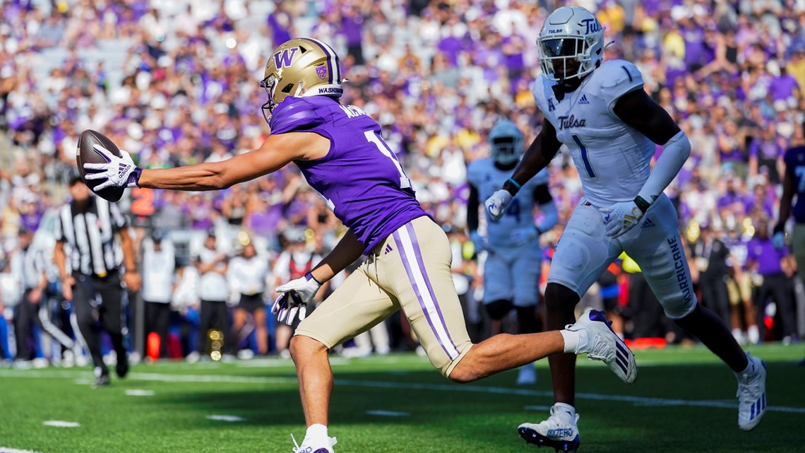 No. 8 Huskies Beat Tulsa, 43-10, Behind Penix Jr.'s 3 Touchdown