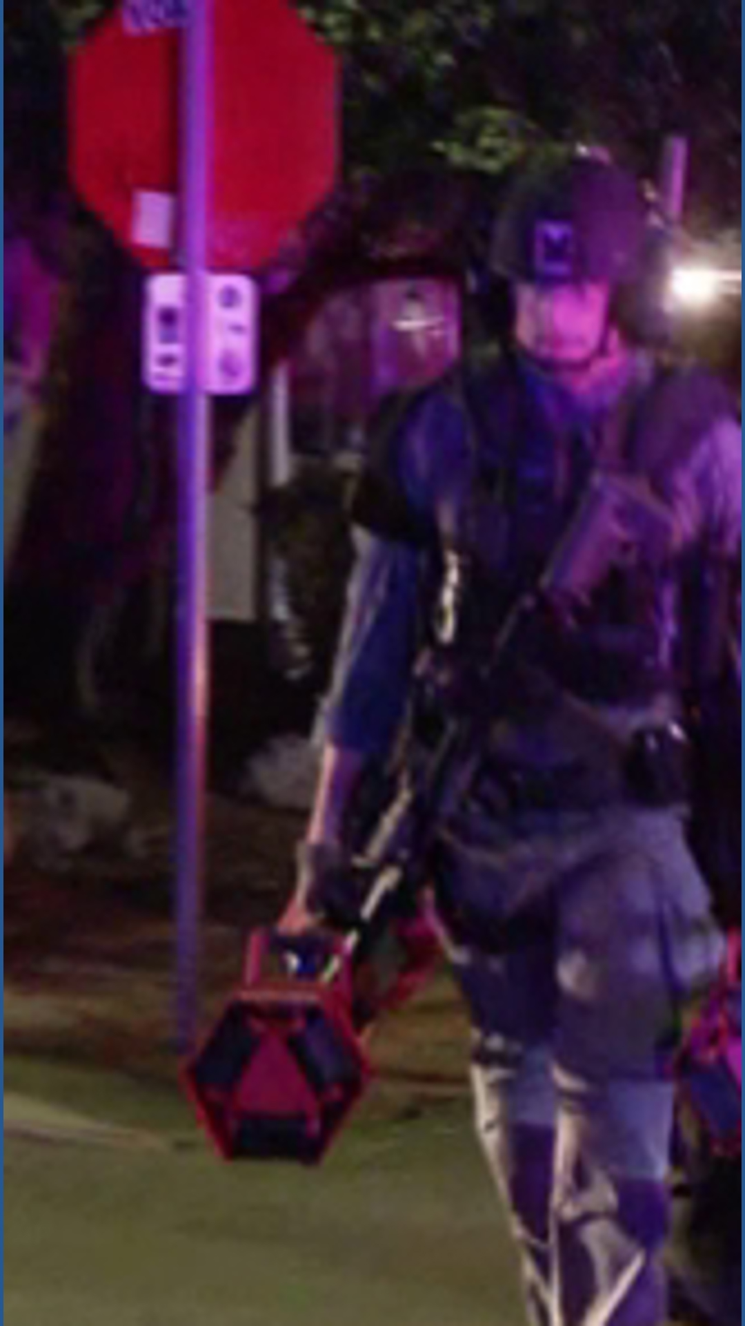 Assault suspect arrested after standoff with police at Seattle ...