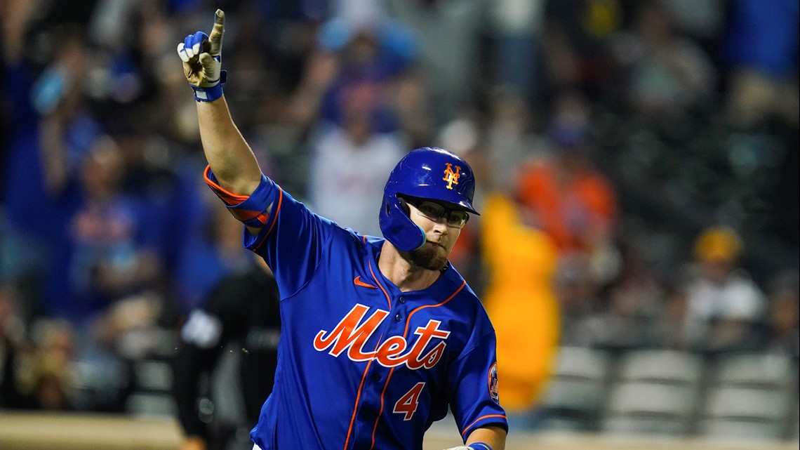 Canha's sacrifice fly after rain delay lifts Mets to 2-1 win over