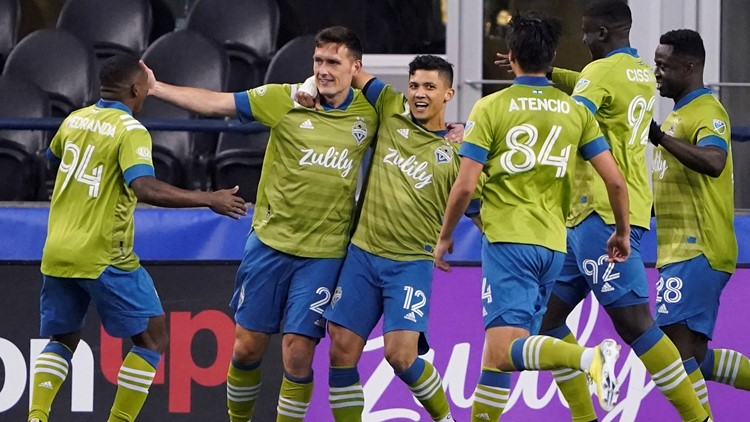 Sounders beat Whitecaps, clinch 13th straight playoff berth