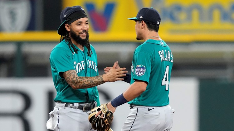 Mariners win 9th straight behind Suárez's 3-run home run