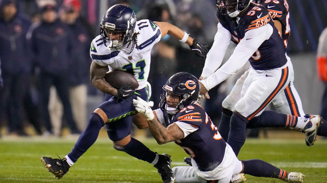 Seahawks cling to playoff hope with narrow 6-3 win over Bears | king5.com