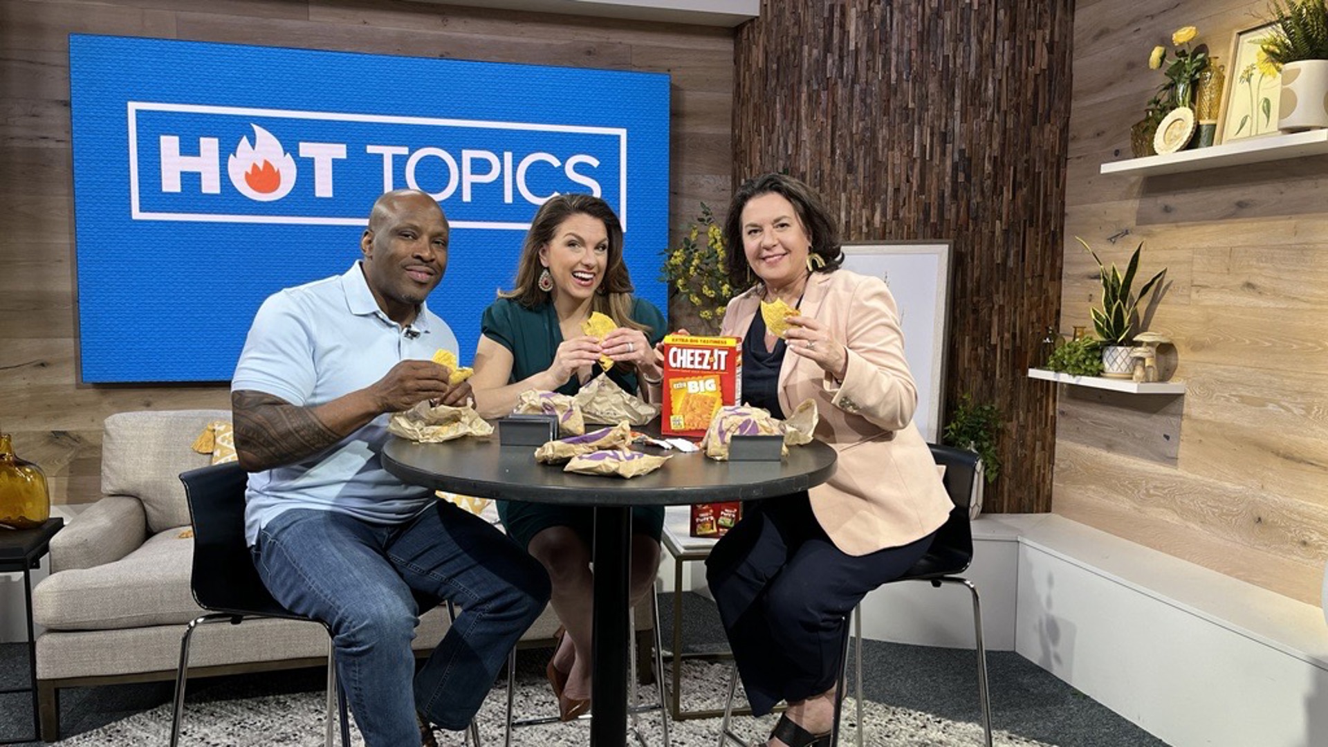 Amity talks with Terry Hollimon and Producer Suzie Wiley about Taco Bell's new collab with Cheez-Its, movie sequels and more. #newdaynw