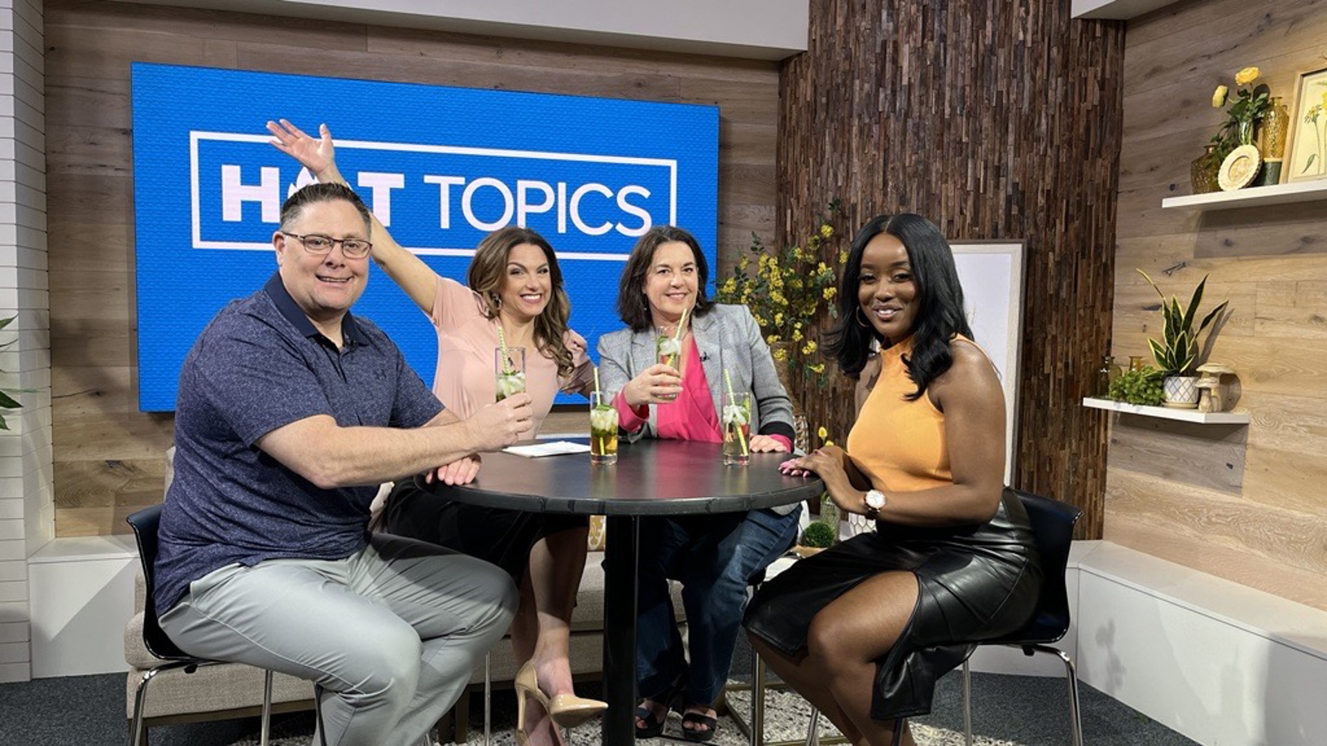 Amity talks escaped zebras, naked gardening and zipper merging with Shante Sumpter, Chris Sullivan from KIRO Radio and Producer Suzie Wiley. #newdaynw