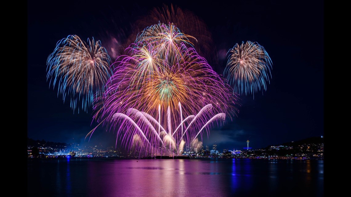 Seattle photographer captures stunning images of firework show