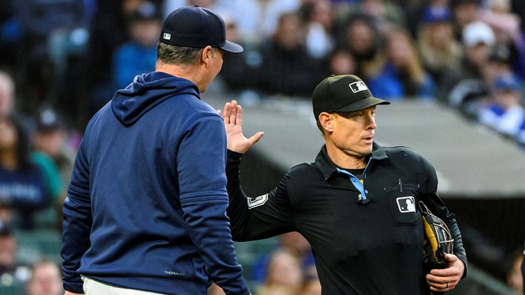 Seattle catcher Tom Murphy, manager Scott Servais ejected after arguing with umpires