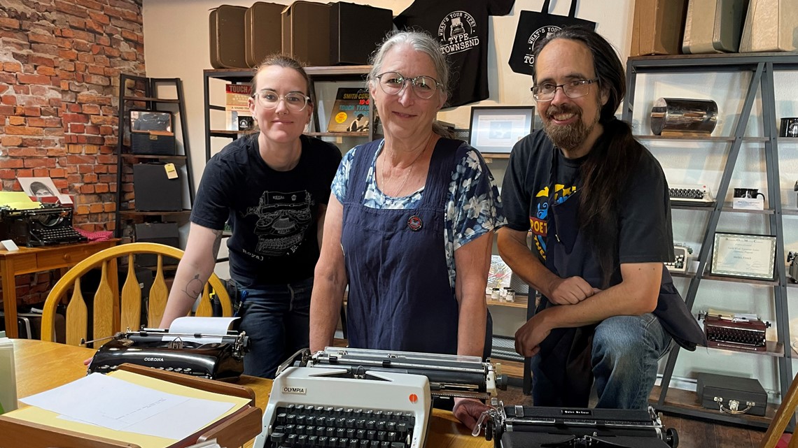 Typewriters are having a comeback moment at new Port Townsend store