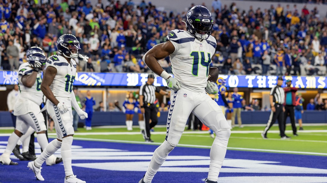 Geno Smith hits Metcalf for late TD, Seahawks top Rams 27-23 - The Columbian