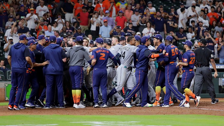 Benches clear in 9th, Servais tossed as Mariners beat Astros – KGET 17