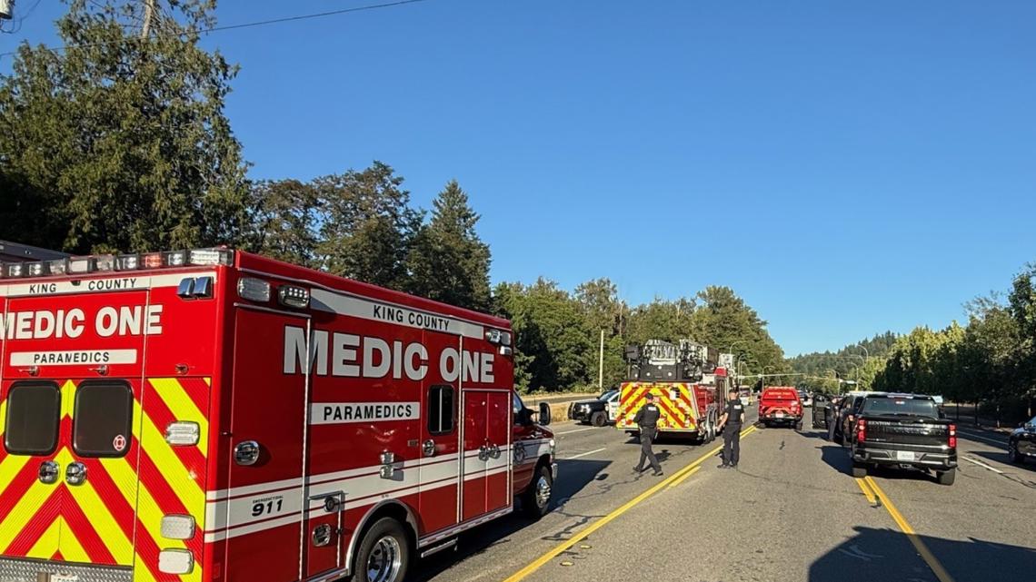 1 person in critical condition after multi-vehicle crash in Renton