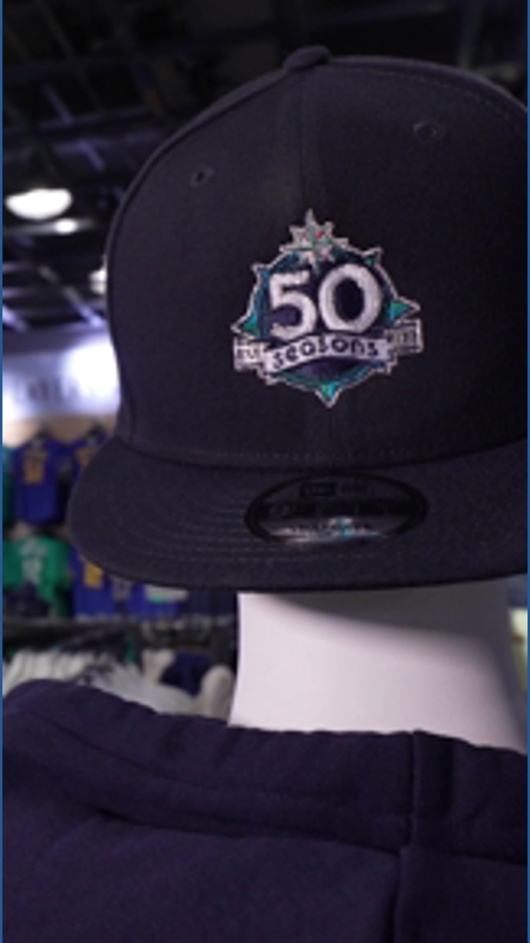 Merch madness at Mariners Team Store | king5.com
