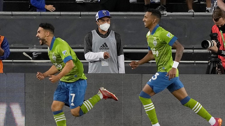 Sounders beat Rapids 3-0 to take Western Conference lead
