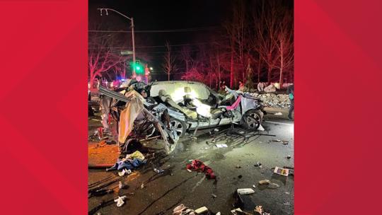 Two killed after shooting, car crash in Lakewood | king5.com