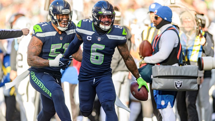 Quandre Diggs thrives as teacher for young Seahawks secondary - The  Columbian