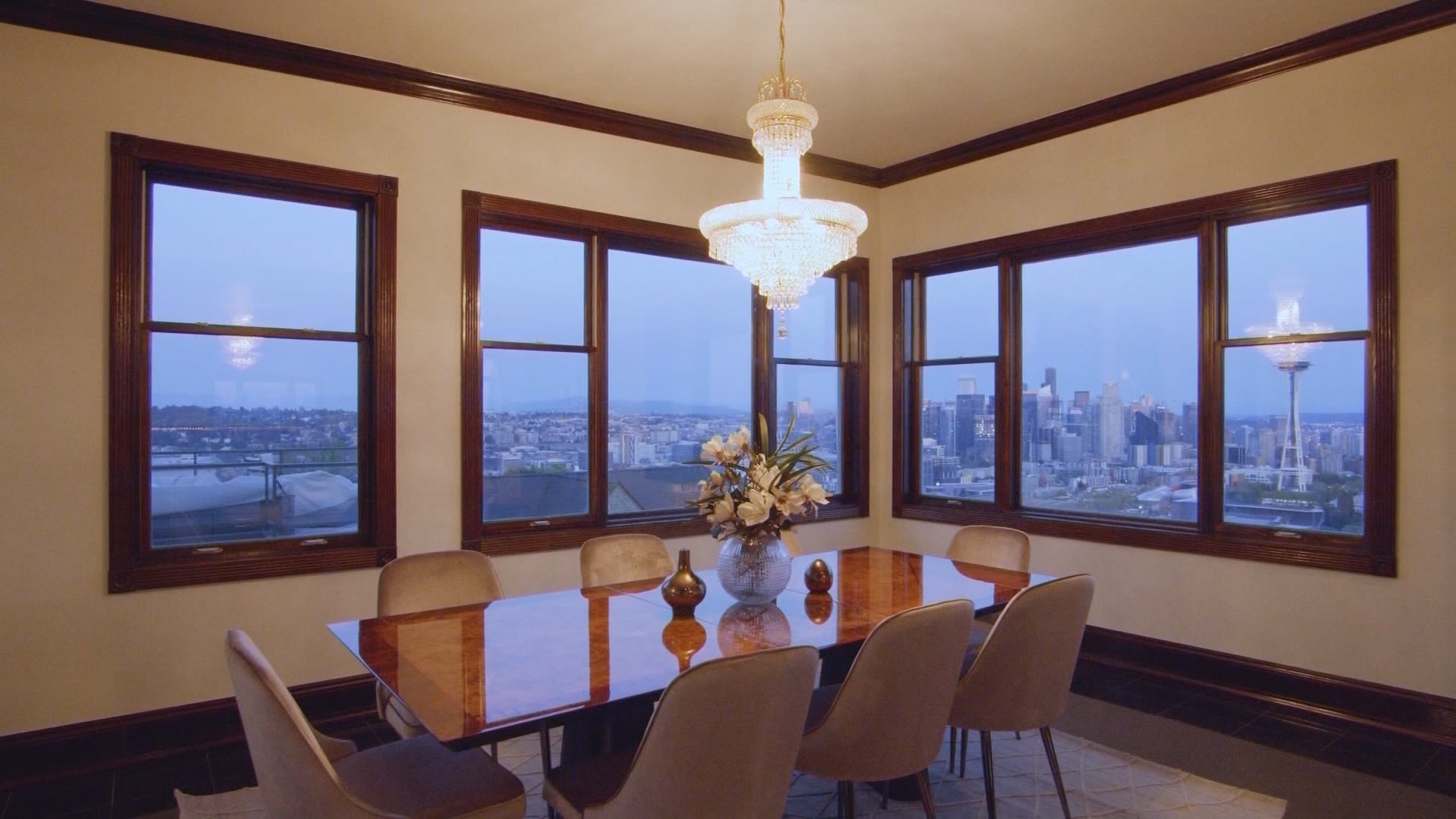 One Of The First Mansions In Seattle Offers Panoramic Views Of The ...