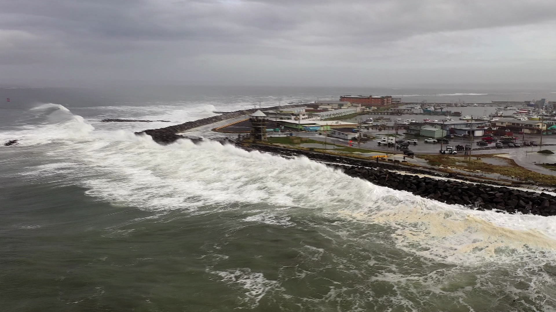 Safe viewing advice from the Westport man who shot viral video of last November's king tides