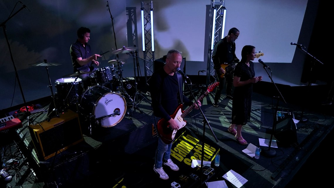 the-seattle-show-that-features-live-music-performances-from-local-bands