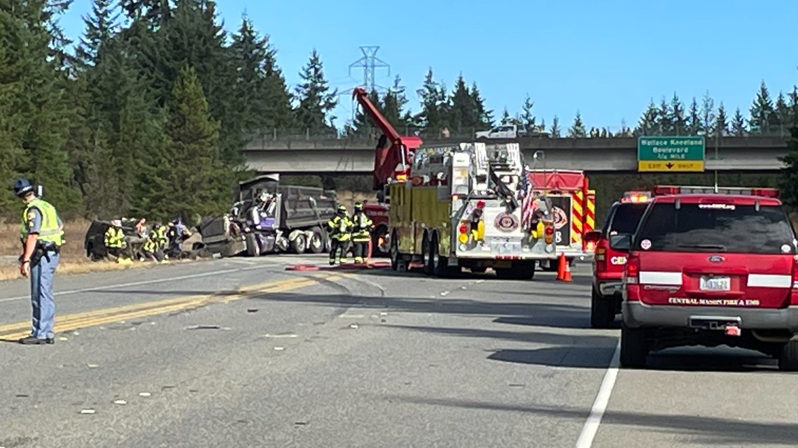 Two killed in multi-vehicle crash near Shelton | king5.com