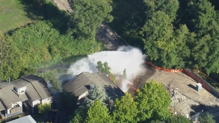 Seattle water main break causes partial evacuation of nearby apartment complex
