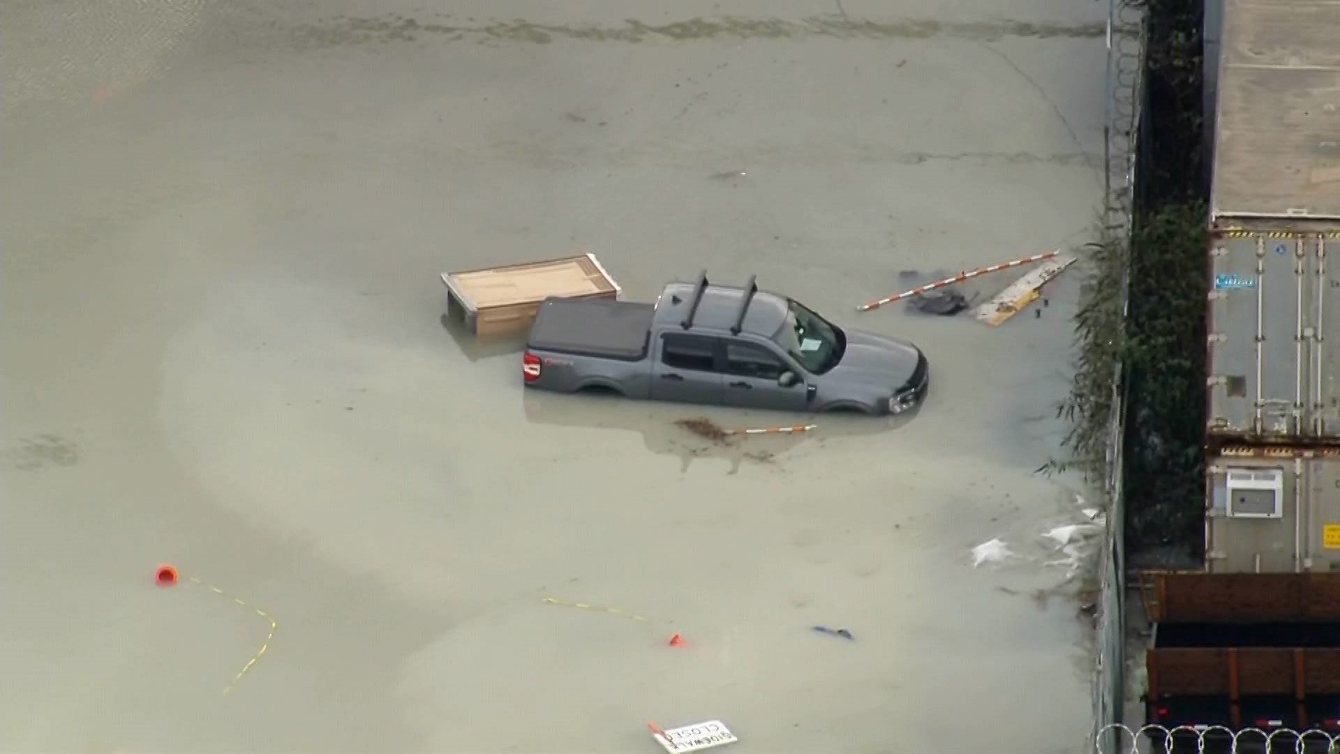 Heavy rainfall lead to flooding in South Seattle Tuesday morning