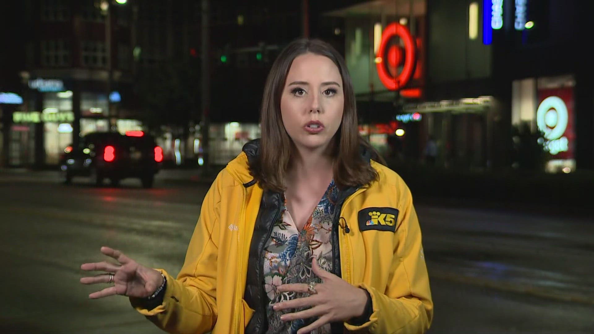 KING 5's Maddie White recounts how she and her photojournalist noticed a man was overdosing and administered Narcan inside a nearby Walgreens