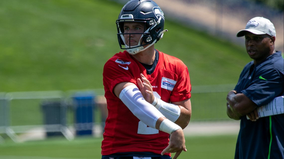 Seahawks QB Drew Lock tests positive for COVID-19, out vs. Bears 