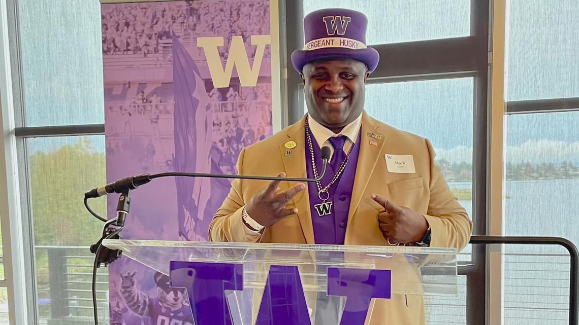 UW fan fundraising to feed low-income soldiers' and airmen's families this  Thanksgiving