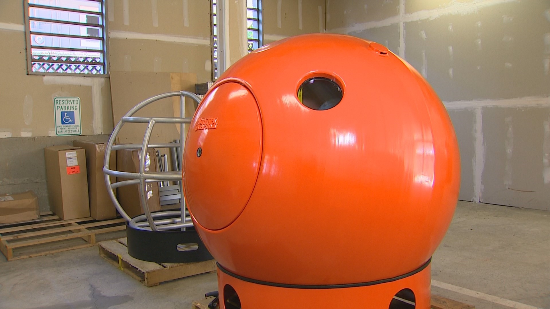 A Mukilteo company designed a pod that’s an all-inclusive emergency kit and tsunami shelter. Survival Capsule helps residents wait out devastating tsunami waves.