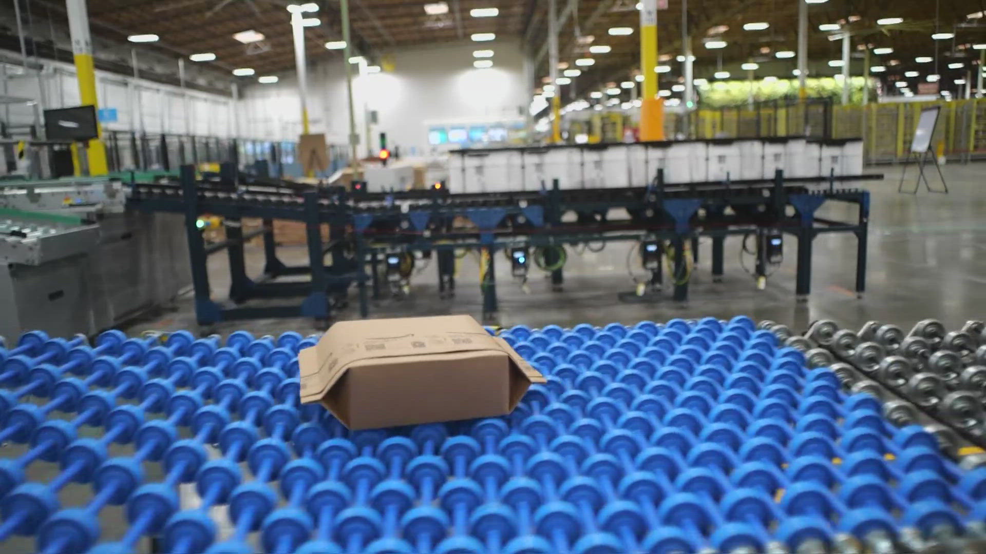 At a lab in Sumner, scientists are working to figure out how to make the sturdiest and least wasteful Amazon packaging. 