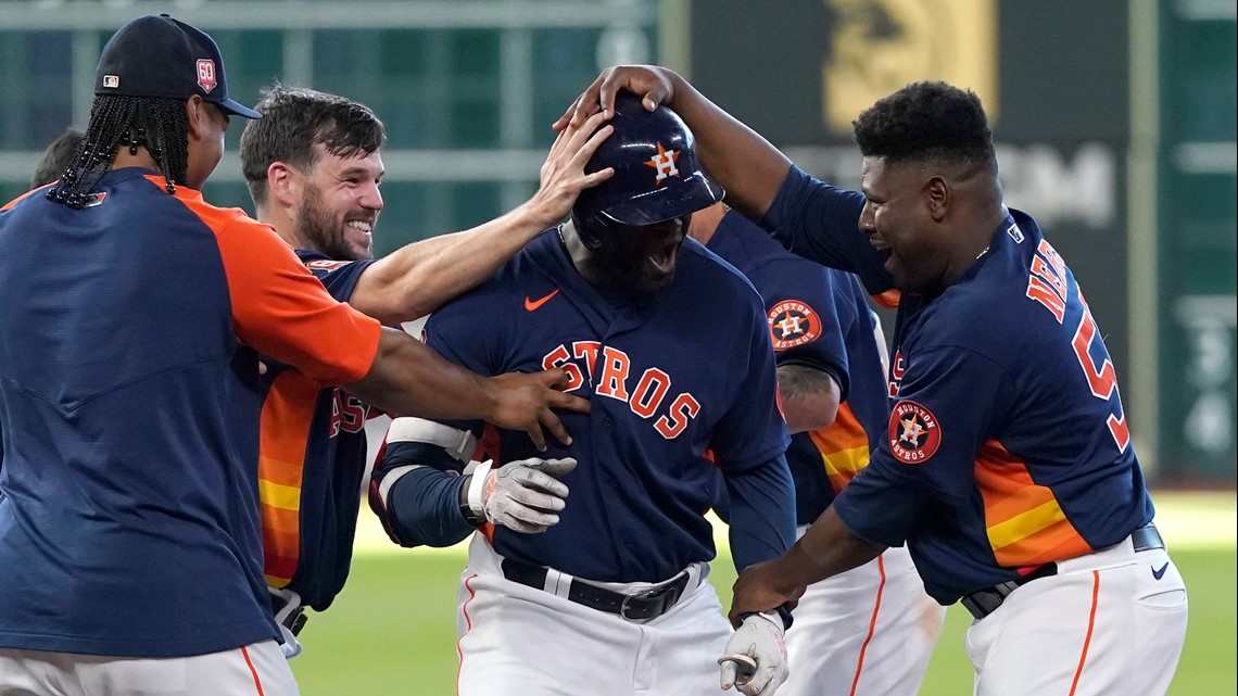 Alvarez homer lifts Astros over Mariners again for 2-0 lead in