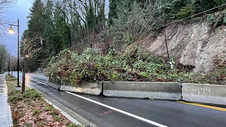 Landslide closes more than 2 miles of Newport Way NW in Issaquah