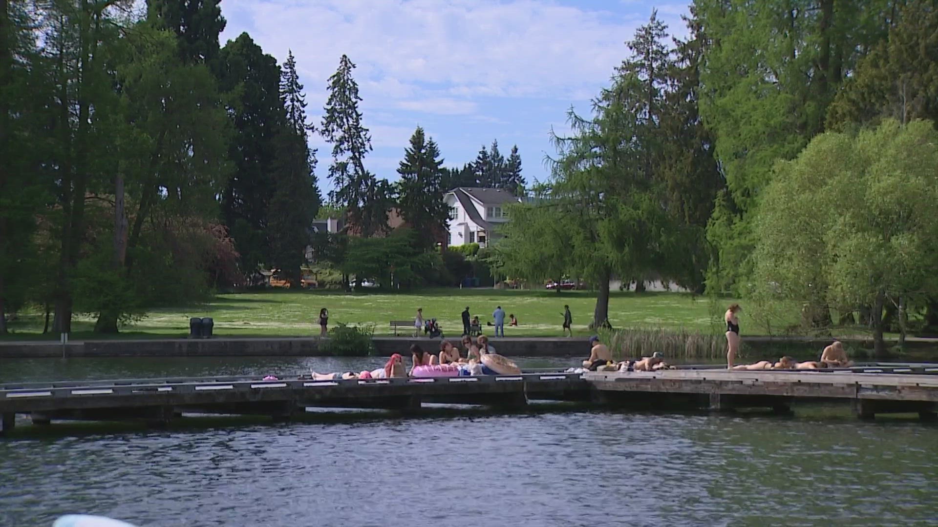 The body of an 18-year-old man was recovered from Lake Sammamish after he drowned over the weekend.