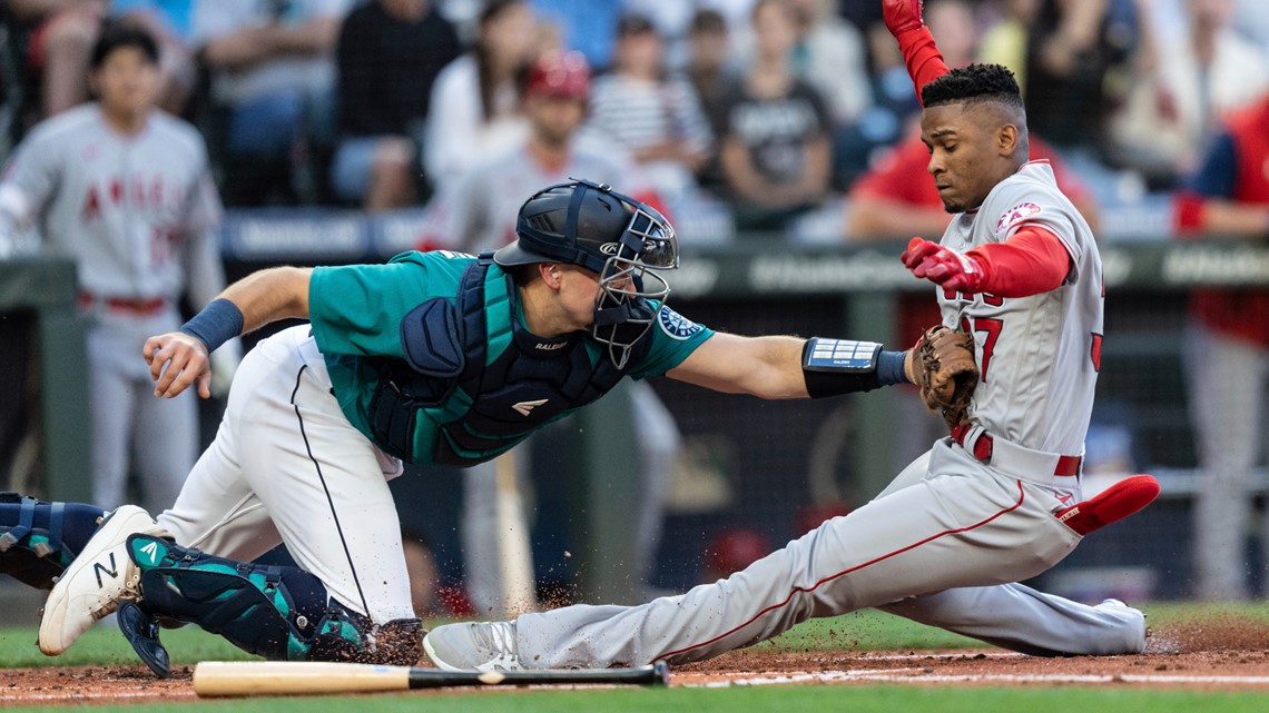 Jake Lamb first Mariner Home Run! 