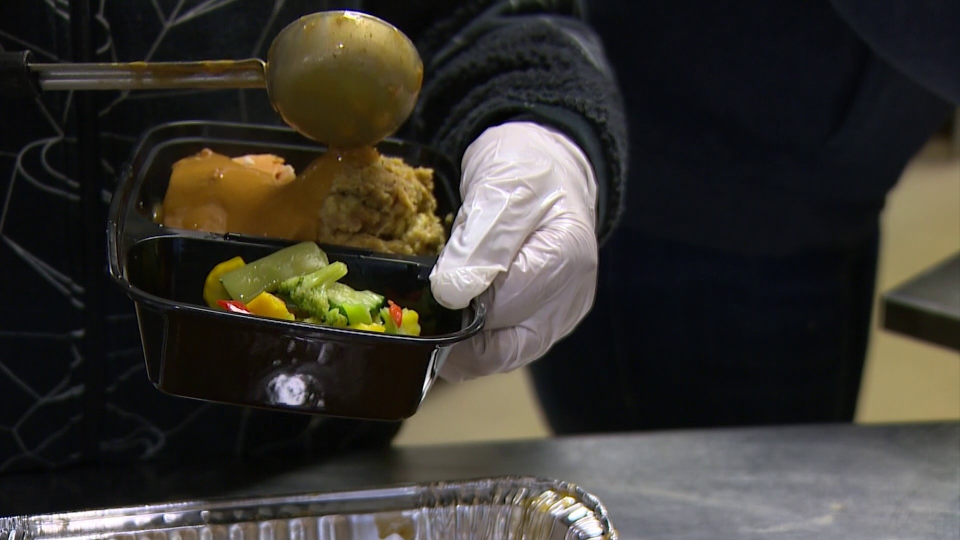 Hundreds of seniors in Snohomish County have something to be thankful for after volunteers delivered meals on Thursday.