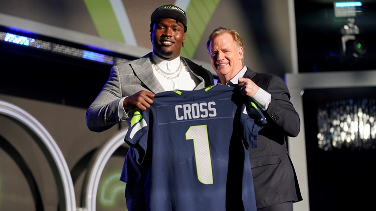 Seahawks draft LT Charles Cross at No. 9, filling need